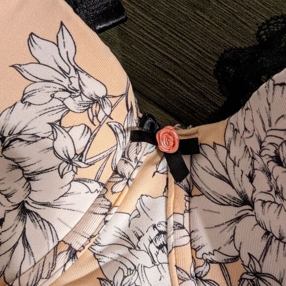 Cacique Lane Bryant Bra 42G lightly lined French Balconette floral - Picture 11 of 12